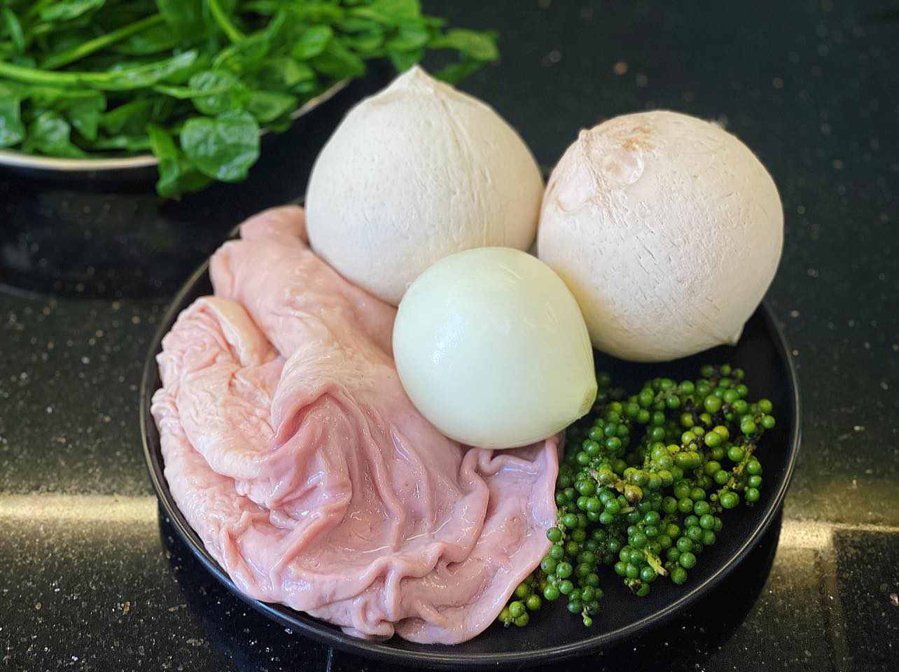 Nguyên liệu làm lẩu bao tử hầm tiêu xanh